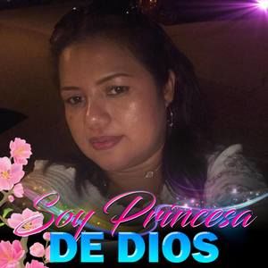 Meet your Posher, Alejandra